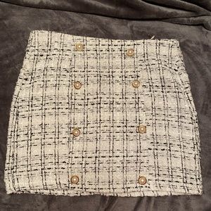 Black and white cromé style pencil skirt